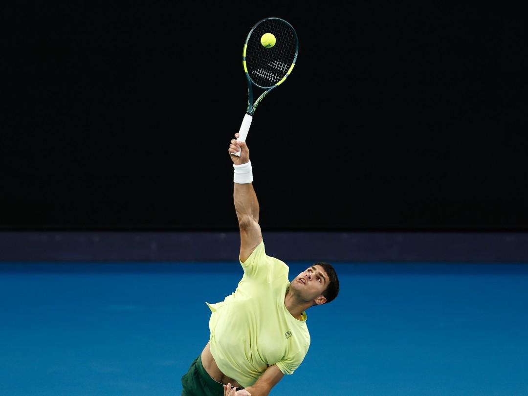 阿尔卡拉斯发球「德约化」曝光：教练洛佩斯说没有第二个这样的球员